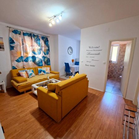 Apartment Lidija Krk Town Buitenkant foto